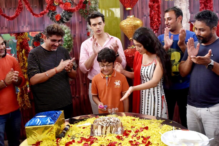 Kaira turns 1200: Inside photos of celebration with Shivangi Joshi and Mohsin Khan from the sets of Yeh Rishta Kya Kehlata Hai - 1