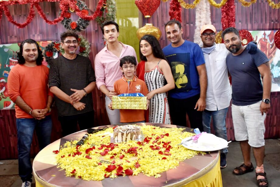 Kaira turns 1200: Inside photos of celebration with Shivangi Joshi and Mohsin Khan from the sets of Yeh Rishta Kya Kehlata Hai - 0