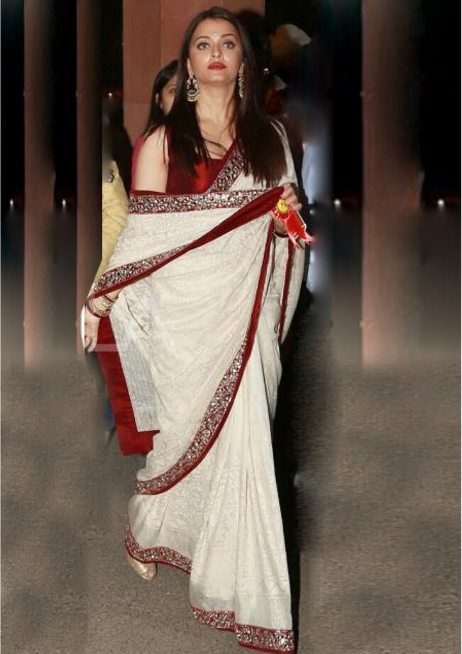 Kareena Kapoor Khan To Vidya Balan & Aishwarya Rai Bachchan: Who Has The Attractive Looks In A Red Blouse & White Saree? - 2