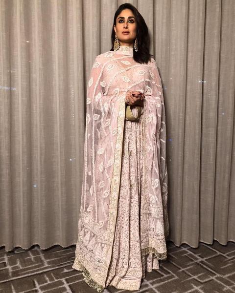 Kareena Kapoor To Ananya Panday: Have A Look At The Hottest Lehengas Which Are Perfect For This Wedding Season - 1