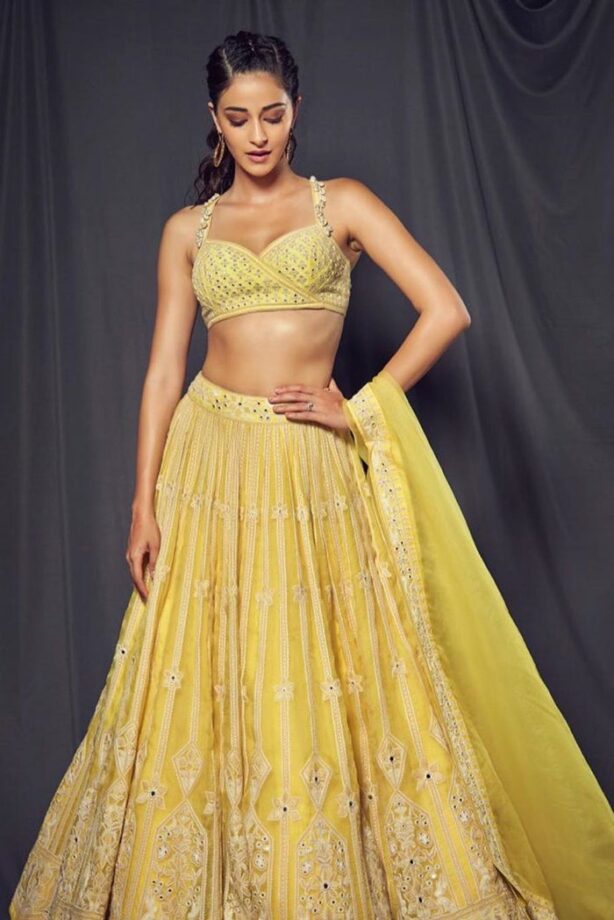 Kareena Kapoor To Ananya Panday: Have A Look At The Hottest Lehengas Which Are Perfect For This Wedding Season - 0