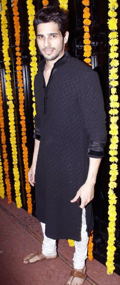 Kartik Aaryan, Siddharth Malhotra Or Rajkummar Rao: Who Styled The Black Kurta Look Best? - 2