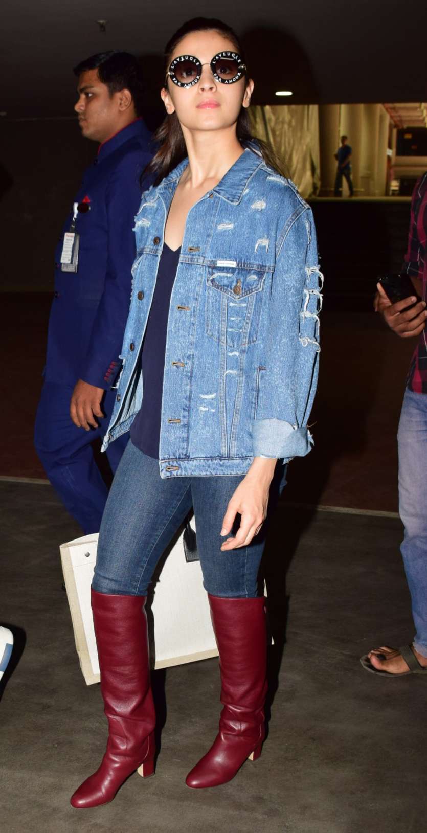 Katrina Kaif, Alia Bhatt, Jacqueline Fernandez: Which Diva Rocked In Denim Jacket? 5