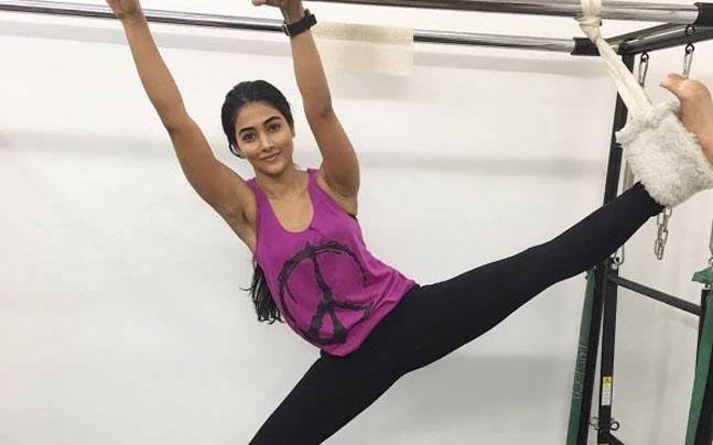 Katrina Kaif, Pooja Hegde And Shraddha Kapoor's attractive WORKOUT Photos That Will Make You SWEAT 791710