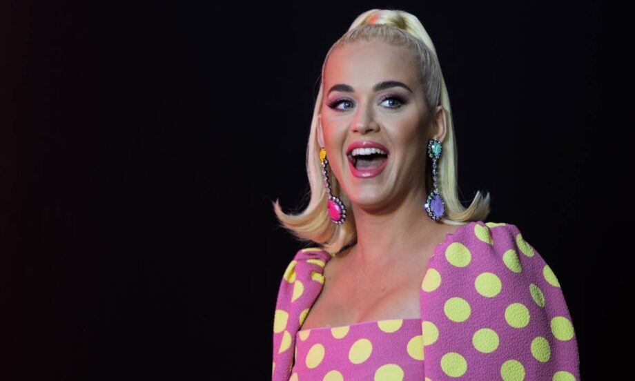 Katy Perry Up With A Surprise: Drops An EP Of Her Album
