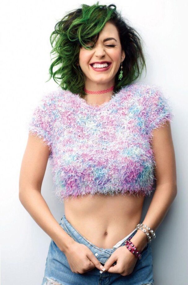 Katy Perry’s Hottest Belly Show - 1