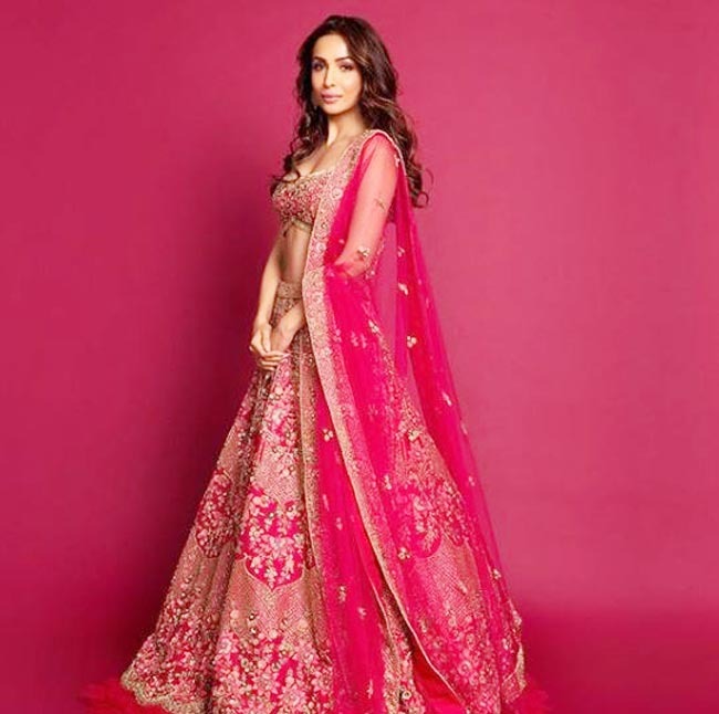 Kiara Advani, Malaika Arora, Or Kareena Kapoor: Who Wore The Powder Pink Lehenga To Perfection? 1