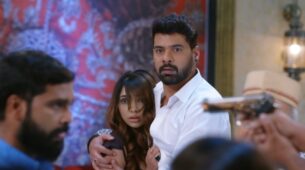 Kumkum Bhagya Written Update Ep1733 15th December 2020:  Abhi, Pragya and Rhea in trouble