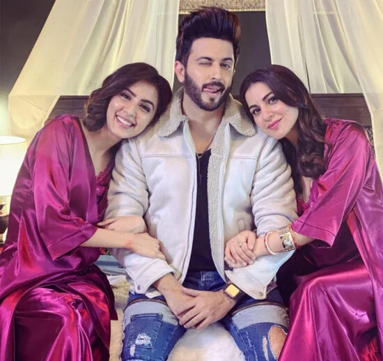 Kundali Bhagya’s Dheeraj Dhoopar With Shraddha Arya Or Swati Kapoor: Which Hot On-Screen Jodi Is Most Loved By Fans? - 0