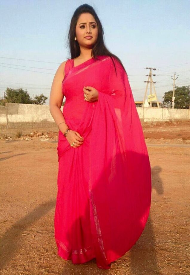 Monalisa, Sapna Chaudhary, Rani Chatterjee: Hottest in red sarees - 2