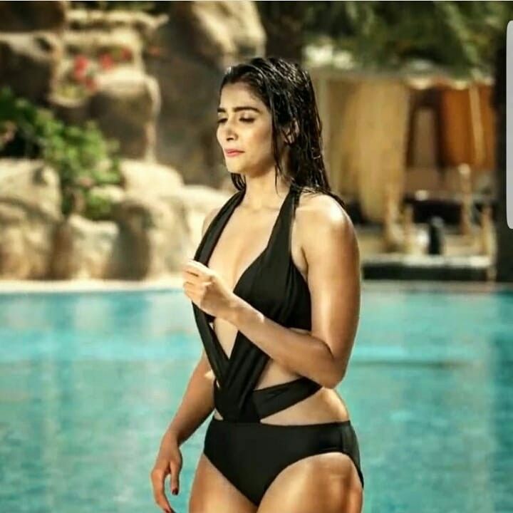 Pooja Hegde Vs Alia Bhatt Vs Rakul Preet Singh: attractive heroine in a bikini? 839527