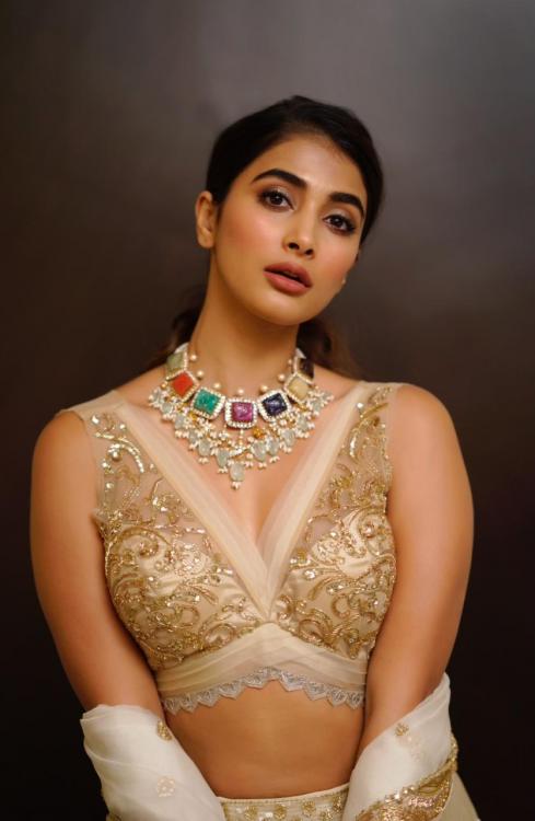 Pooja Hegde’s Minimal Accessories Only Beauty Look Will Stun You: Watch Her Best 5 Pics Here - 0