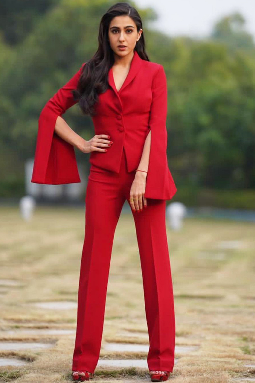 Sara Ali Khan Or Deepika Padukone: Who Styled The Red Pantsuit The Best? 2