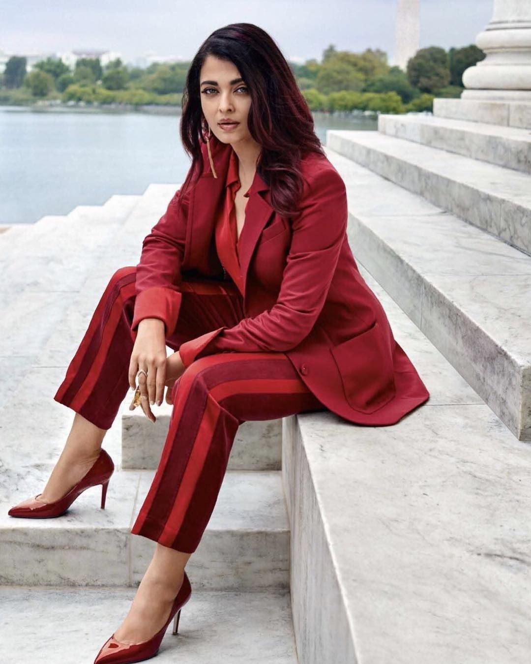 Shilpa Shetty, Athiya Shetty To Aishwarya Rai Bachchan: Take Cues From These Actresses On How To Style Your Blazer