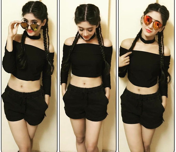 Shivangi Joshi Has The Attractive Looks In Black Outfits & This Pictures Are Enough To Prove It - 0