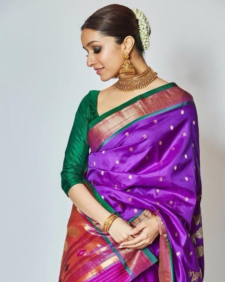 Shraddha Kapoor, Vidya Balan, and Shilpa Shetty: Stars Who Rocked Paithani Saree Look - 2