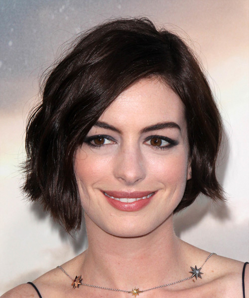 Style Your Hair Like A Celebrity With Anne Hathaway: Have A Look At Some Of Her Hottest Pics 3