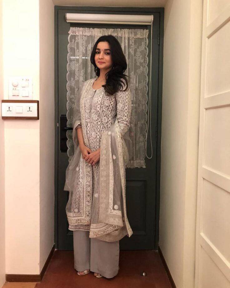 Take Cues From Alia Bhatt For Exceptional Looks And Dressing Styles To Be A Wedding Guest - 1