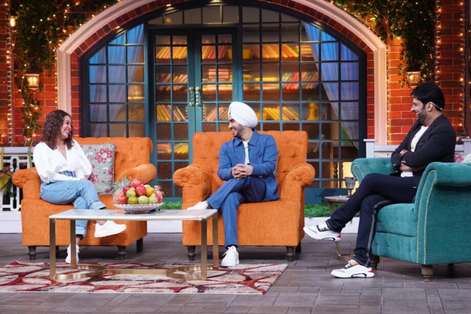 The Kapil Sharma Show: Newlyweds Neha Kakkar and Rohanpreet Singh make their first TV appearance - 1