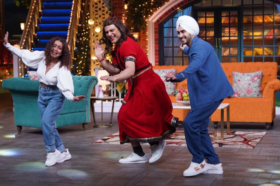 The Kapil Sharma Show: Newlyweds Neha Kakkar and Rohanpreet Singh make their first TV appearance - 2