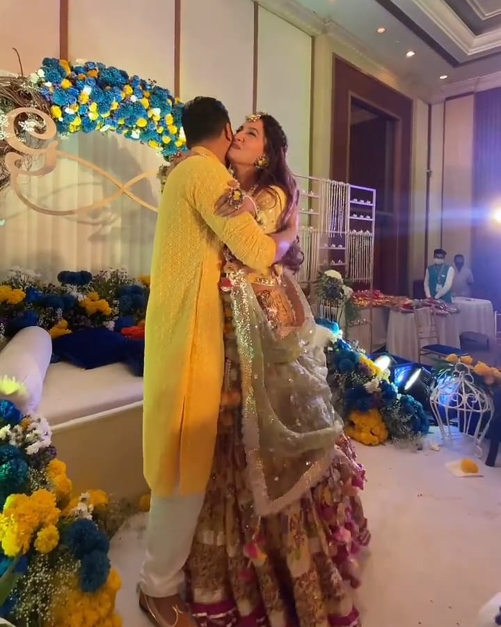 Wedding Bells: Private unseen photos of Zaid Darbar and Gauahar Khan's haldi ceremony 2