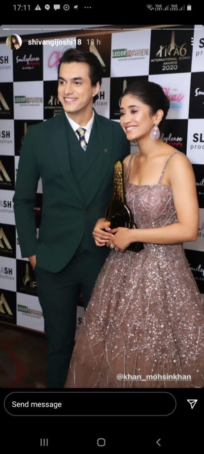 Yeh Rishta Kya Kehlata Hai Fashionistas: Shivangi Joshi and Mohsin Khan pose together in red carpet, fans love it 2