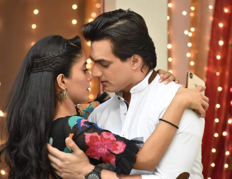 Yeh Rishta Kya Kehlata Hai: Kartik And Naira’s These Romantic Pictures Will Make You Cry - 6