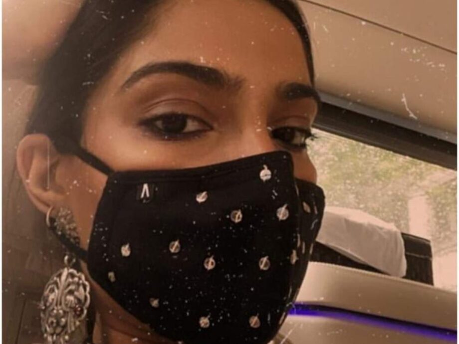 5 Hottest Eye Makeups To Make Your Face Shine Even After Wearing Face Mask - 2