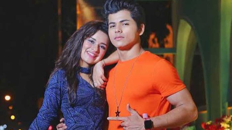 Avneet Kaur, Jannat Zubair, Ashi Singh: Hottest moments with Siddharth Nigam  - 1