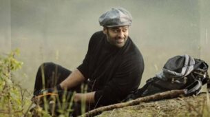 Bahubali superstar Prabhas reveals the first look of Radheshyam, fans go bananas