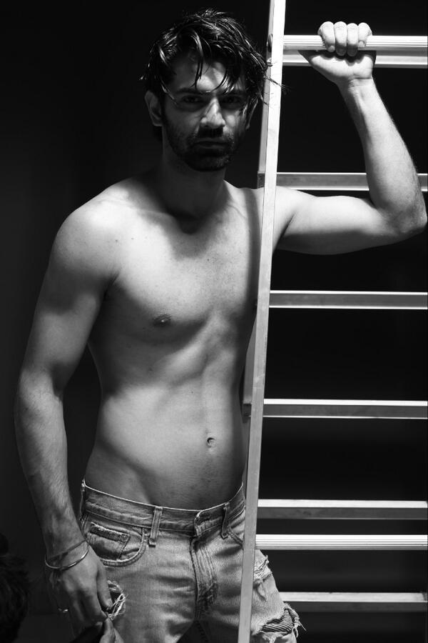 Parth Samthaan, Shaheer Sheikh, Karan Singh Grover, Barun Sobti: Shirtless pictures to make you sweat - 5