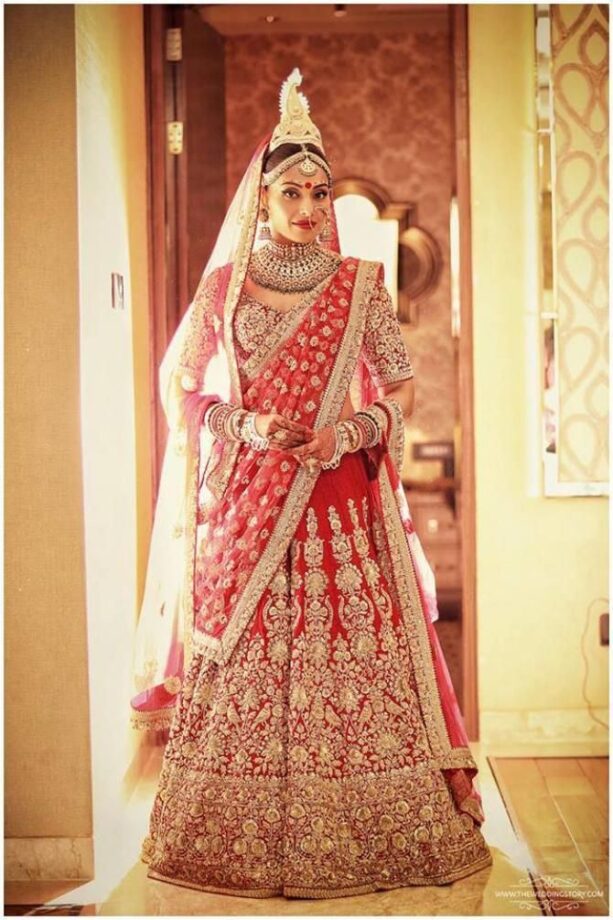 Bipasha Basu, Deepika Padukone, Or Shilpa Shetty: Who Looked A Perfect Bride In Red ‘Shaadi Ka Joda’? - 0