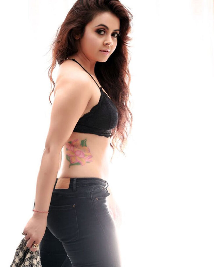 Devoleena Bhattacharjee aka Gopi Bahu’s hottest pictures to make you sweat - 3