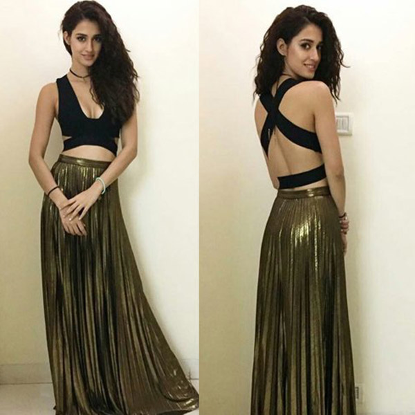 Deepika Padukone, Alia Bhatt, Disha Patani, Shruti Haasan, Diana Penty: Top 5 Hottest Divas Who Shone In Metallic Pleated Skirts 2