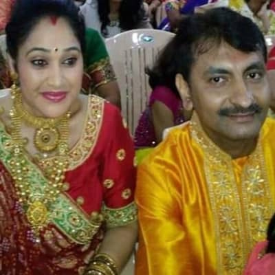 Disha Vakani and her unseen rare picture with family - 2