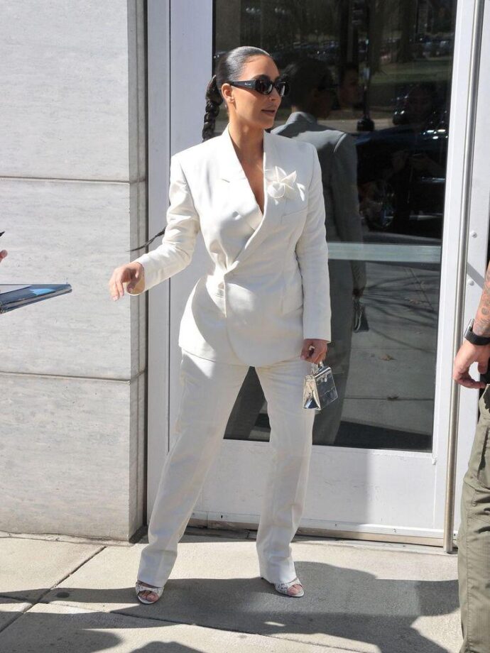 From A Perfect 3 Piece Suit To No Shirt Just Blazer: Have A Look At Kim Kardashian’s Hottest Looks - 6