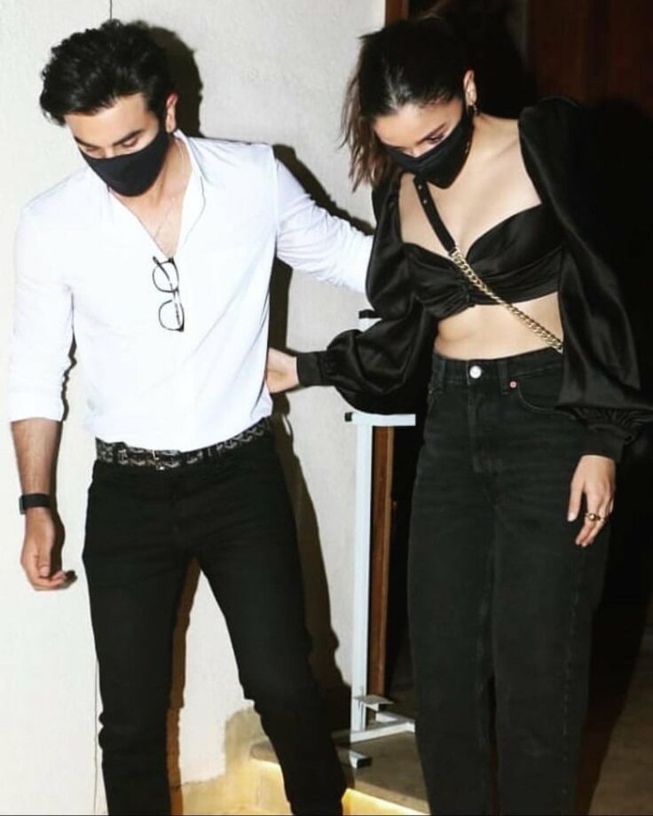 Inside unseen pictures of Deepika Padukone’s birthday bash: Ranveer Singh, Alia Bhatt, Ranbir Kapoor, Ananya Panday, Karan Johar party hard - 5