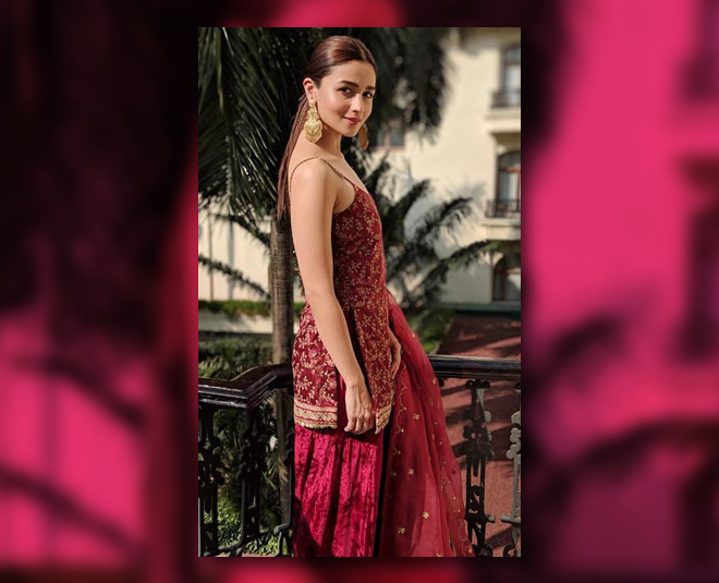 Kiara Advani, Sara Ali Khan To Alia Bhatt: Actresses Who Looked Very Hot In A Gharara Suit 3