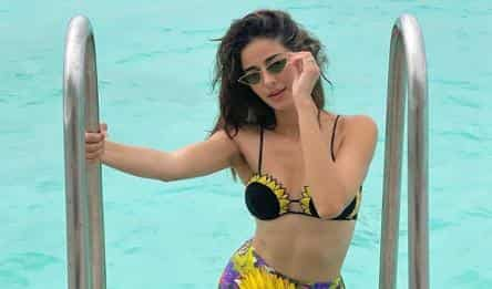 Malaika Arora, Ananya Panday & Alia Bhatt's MOST GORGEOUS New Year 2020 vacation photos That Went Viral 1