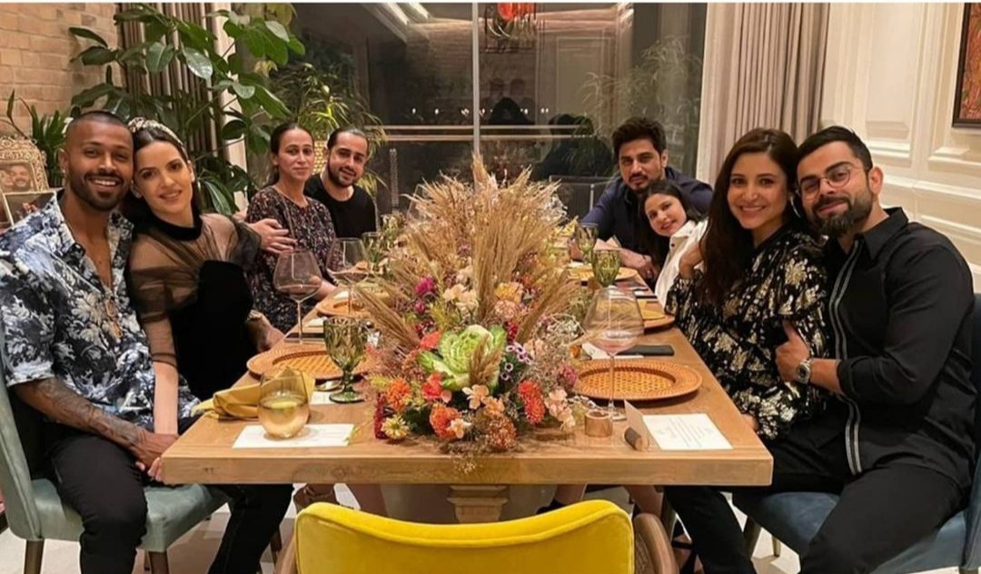 New Year Fun: Virat Kohli-Anushka Sharma & Hardik Pandya-Natasa Stankovic party hard together, fans love it 1
