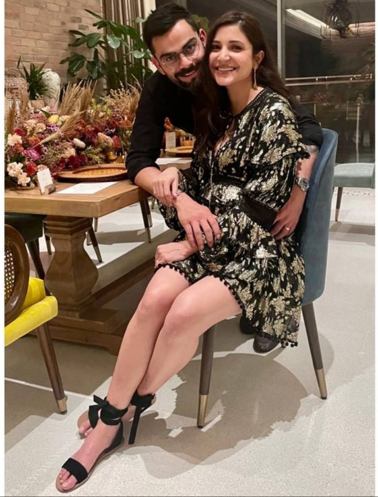 New Year Fun: Virat Kohli-Anushka Sharma & Hardik Pandya-Natasa Stankovic party hard together, fans love it 2