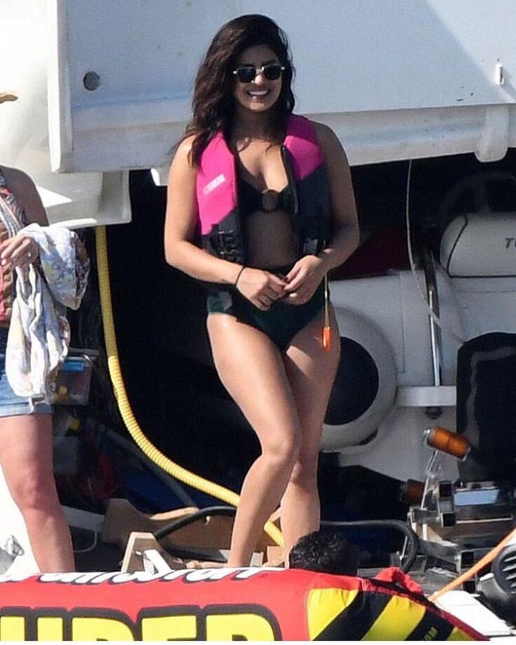 Priyanka Chopra Or Sophie Turner: Which Jonas Wife Has The Hottest Bikini Look? - 4