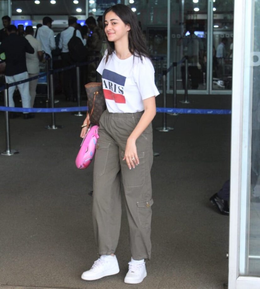 Sara Ali Khan, Janhvi Kapoor and Ananya Panday: Take Notes From These Divas On How To Style Your Casual Look To Perfection - 2