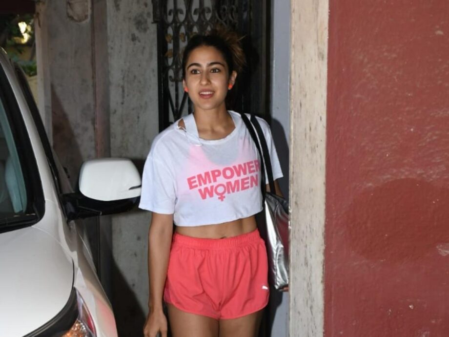 Sara Ali Khan’s Top 5 Hottest No Makeup Looks - 3