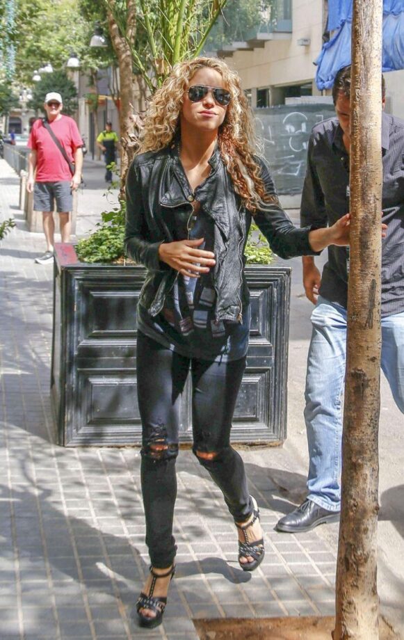 Shakira Has Got The Hottest Street Style In Town & These Pics Are Enough To Prove It To You - 2