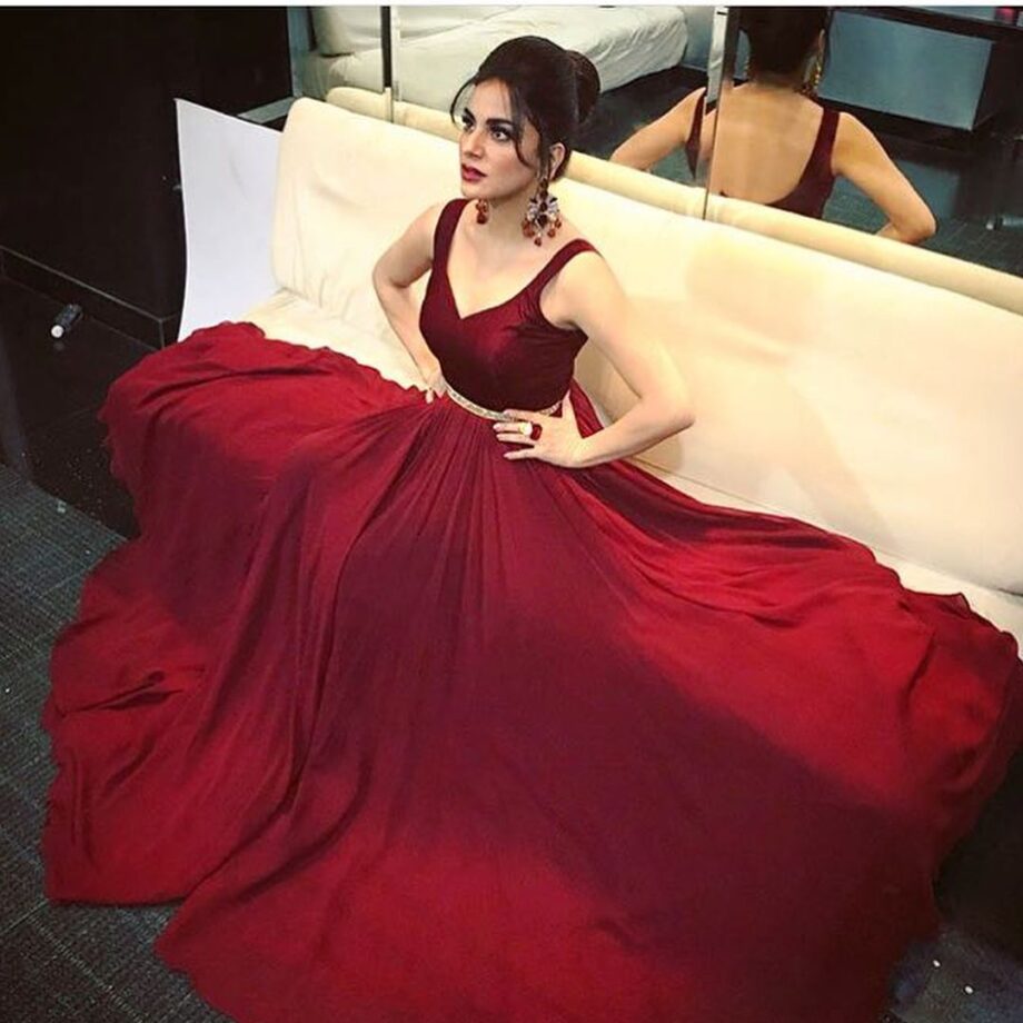 Shraddha Arya Loves Flaunting Her Hotness In Red Outfits & This Are The Perfect Examples Of It - 1