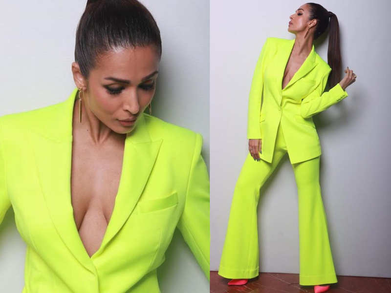 Sonal Chauhan Or Malaika Arora: Who Has The Attractive Look In Only Blazer Nothing Else Look? - 1