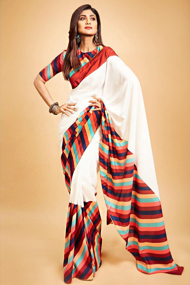 Sonam Kapoor Or Shilpa Shetty: Who Has The Hottest Red Blouse And White Saree Look? - 0