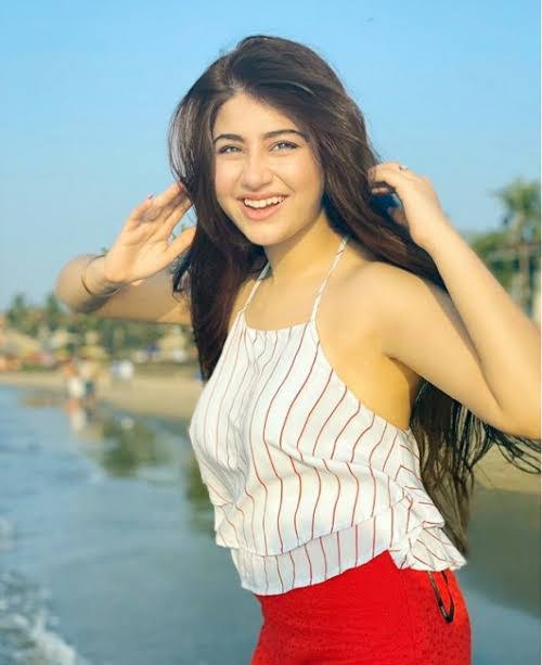 Style Your Casual Outfits With Hot Teen Aditi Bhatia: See Pics 1