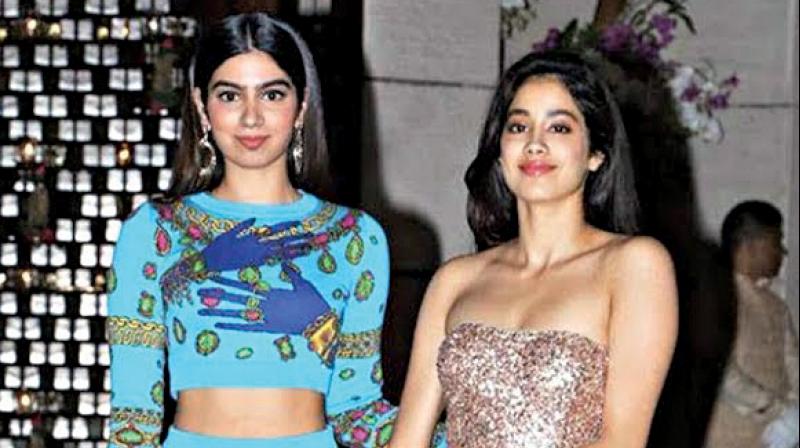 Take Cues From Khushi Kapoor & Janhvi Kapoor’s Top 7 Hottest Looks That Give Sibling Goals - 3